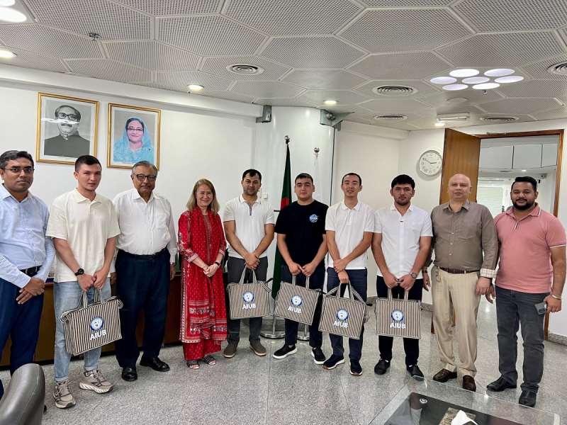 Exchange Students from Tashkent University of Information Technologies (TUIT) Visit AIUB