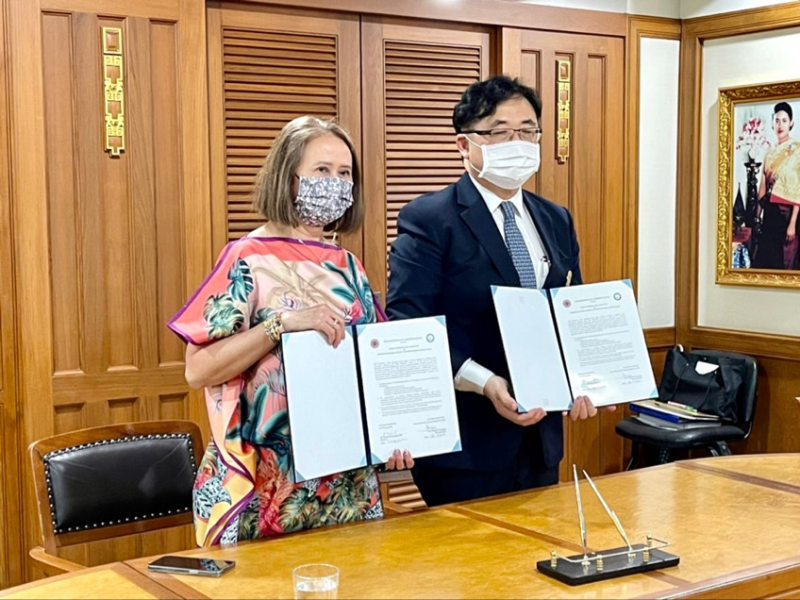 MoU Renewal Signing with Siam University, Thailand