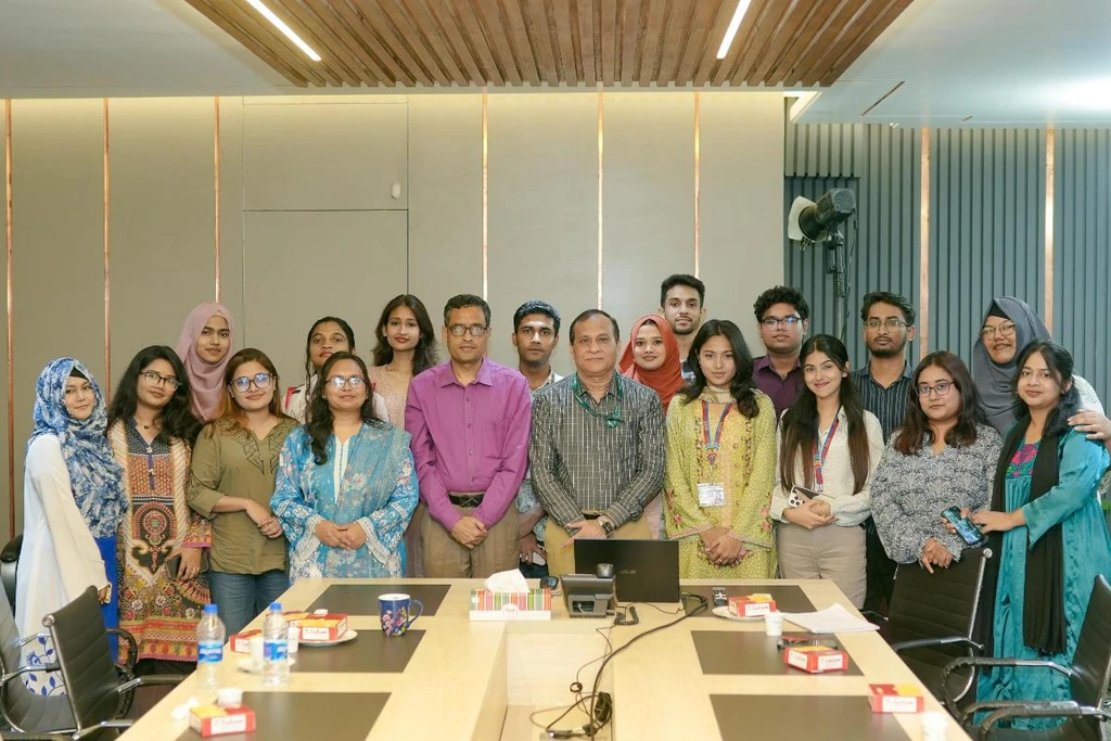 AIUB JMC Students Visit Ajker Patrika for Hands-on Learning