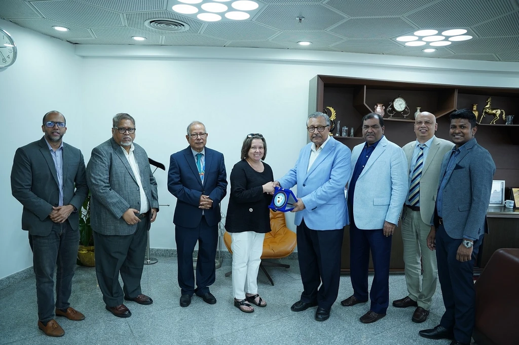 Canadian High Commission Delegation Visits AIUB